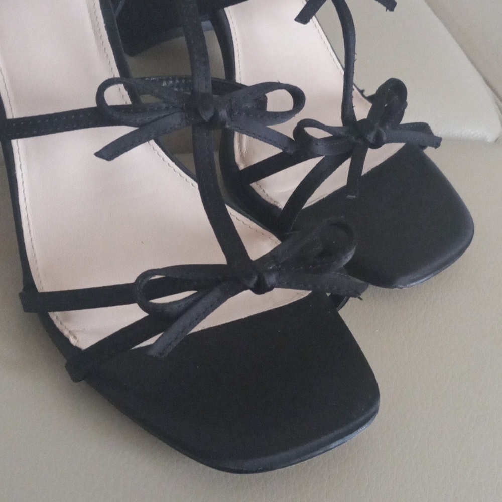 Limelight Black Bow Strappy Block Heel Sandals Size 11 - Picture 5 of 16